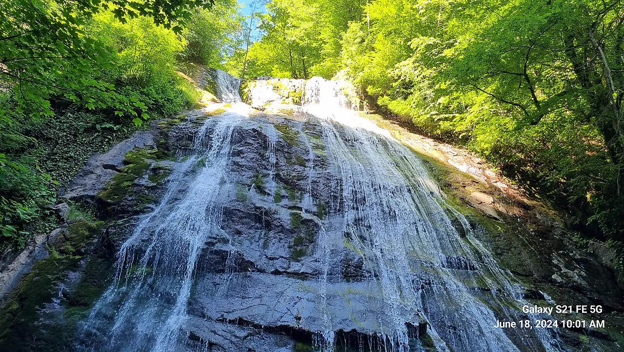 Güzeldere Şelalesi